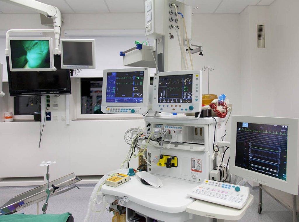 Medical Device Precision Machining Services - advanced medical equipment in a modern hospital